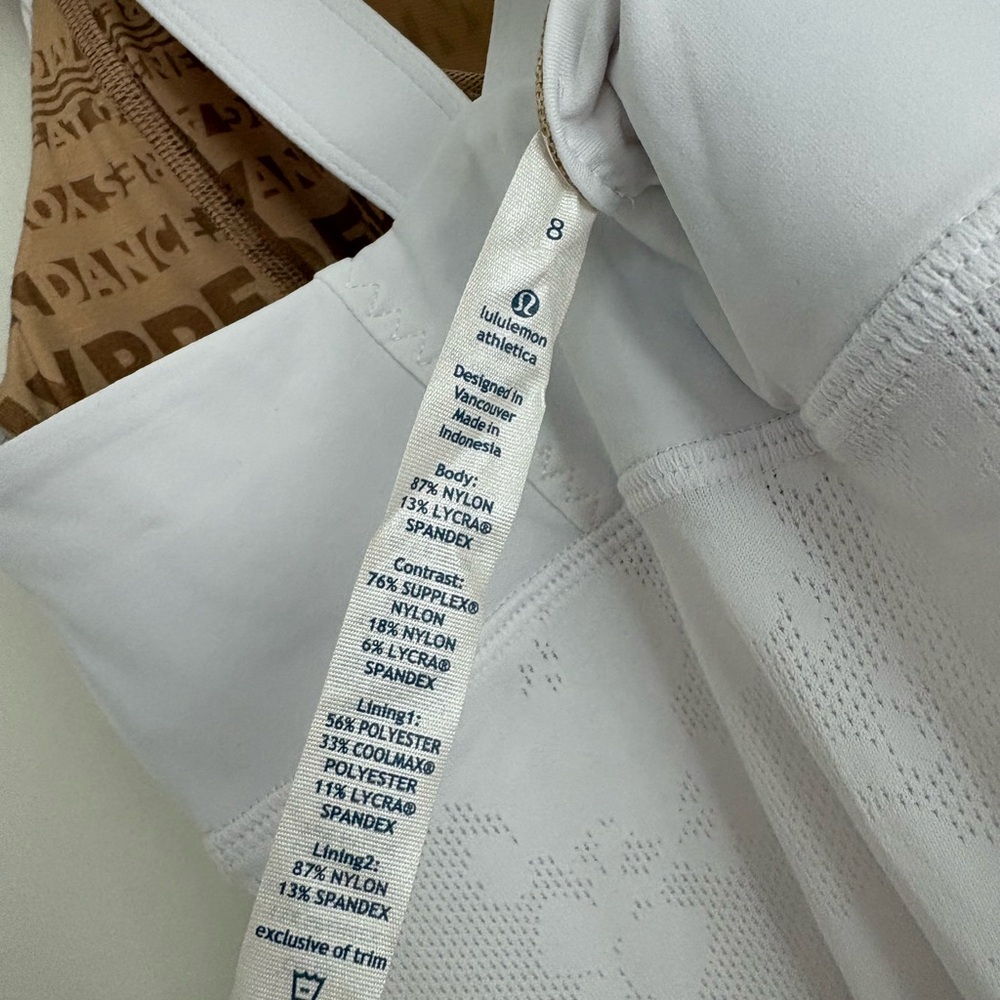 LuluLemon Chaturanga Tank Top in White NEW - Picture 7 of 13